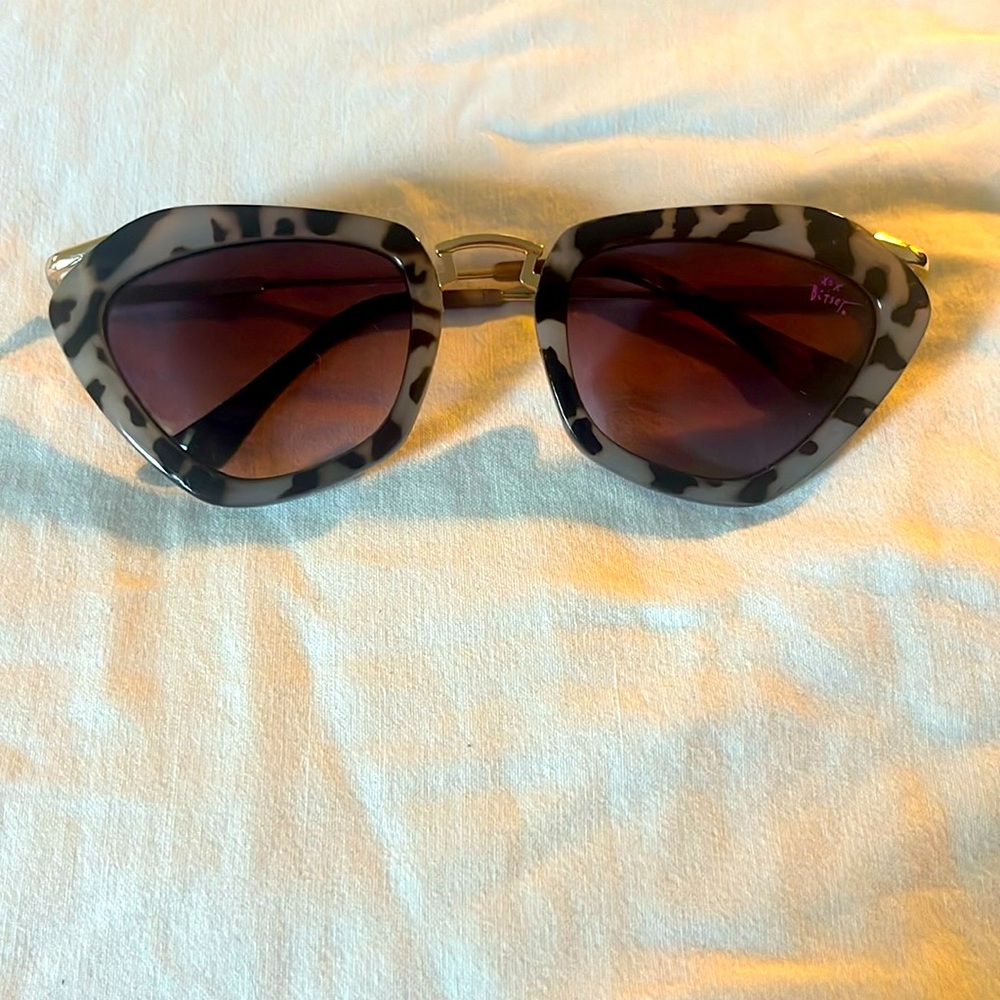 NWOT! Betsey Johnson Animal Print Sunglasses!